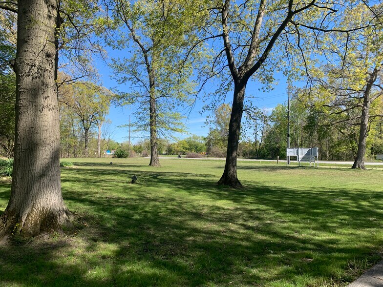 More Photos Of 1111 US Highway 20, Michigan City Truck Terminal For Lease