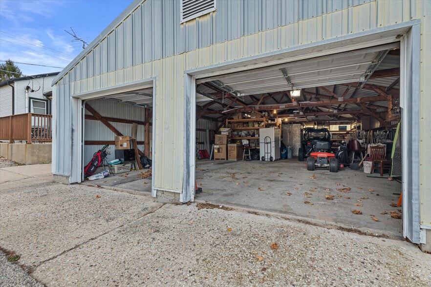 More Photos Of N8240 County Hwy E, Watertown Bar For Sale