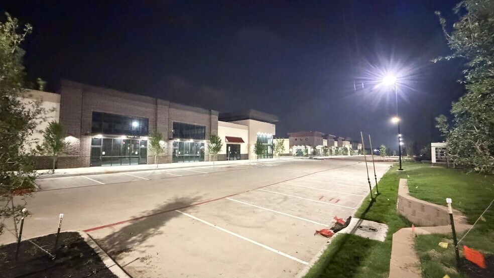 More Photos Of 10040 Coit Rd, Frisco Storefront Retail Office For Lease