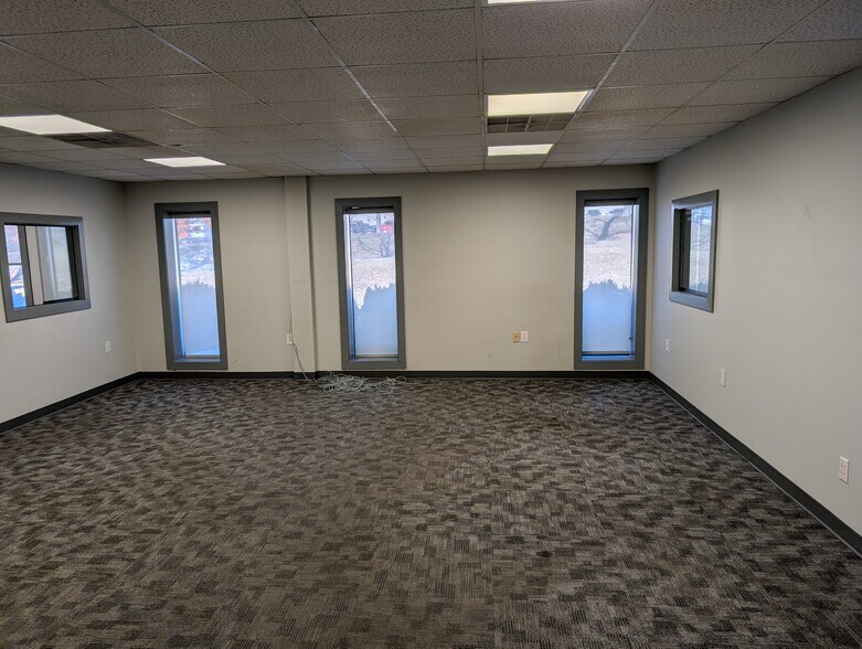 More Photos Of 4085 Pepperell Way, Dublin Distribution For Sale