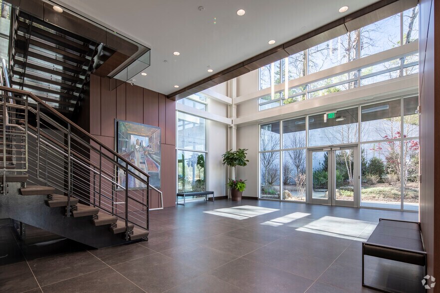 More Photos Of 2101 Old Columbiana Rd, Vestavia Hills Office For Lease