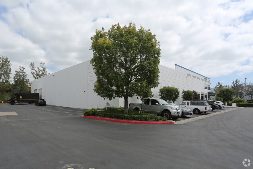 More Photos Of 20562 Crescent Bay Dr, Lake Forest Warehouse For Lease