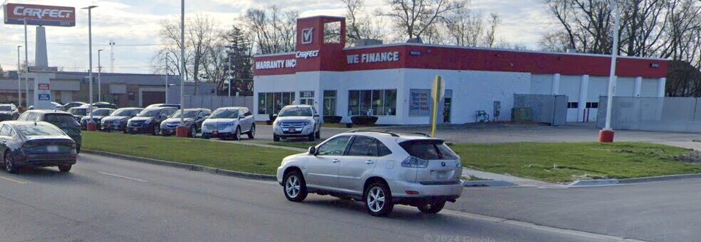 More Photos Of 3375 W Grand Ave, Waukegan Auto Dealership For Lease