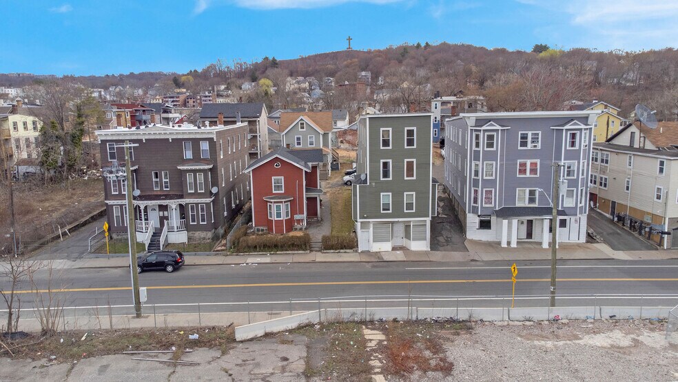 More Photos Of 701-703 S Main St, Waterbury Apartments For Sale