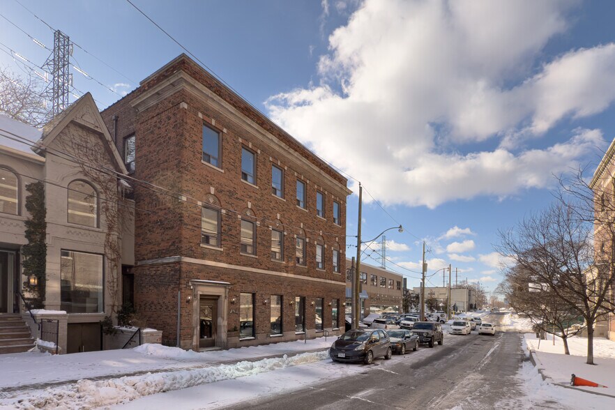 Primary Photo Of 287 Macpherson Ave, Toronto Office For Lease
