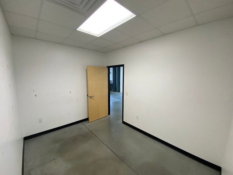 More Photos Of 1793 N Main St, Orrville Service For Sale