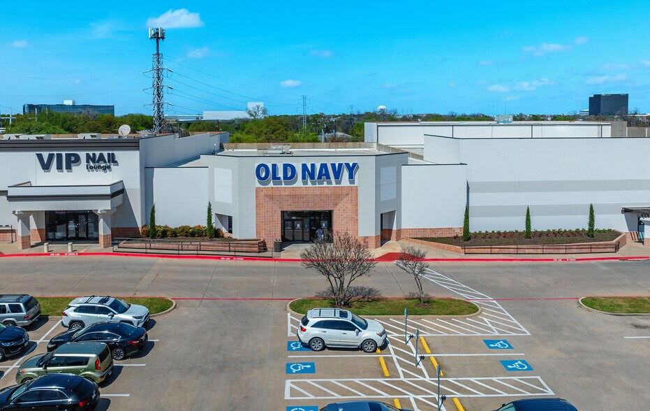 More Photos Of 801-1001 W 15th St, Plano Unknown For Lease