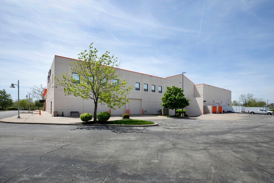 More Photos Of 5900 Mo-150 Hwy, Grandview Auto Dealership For Sale