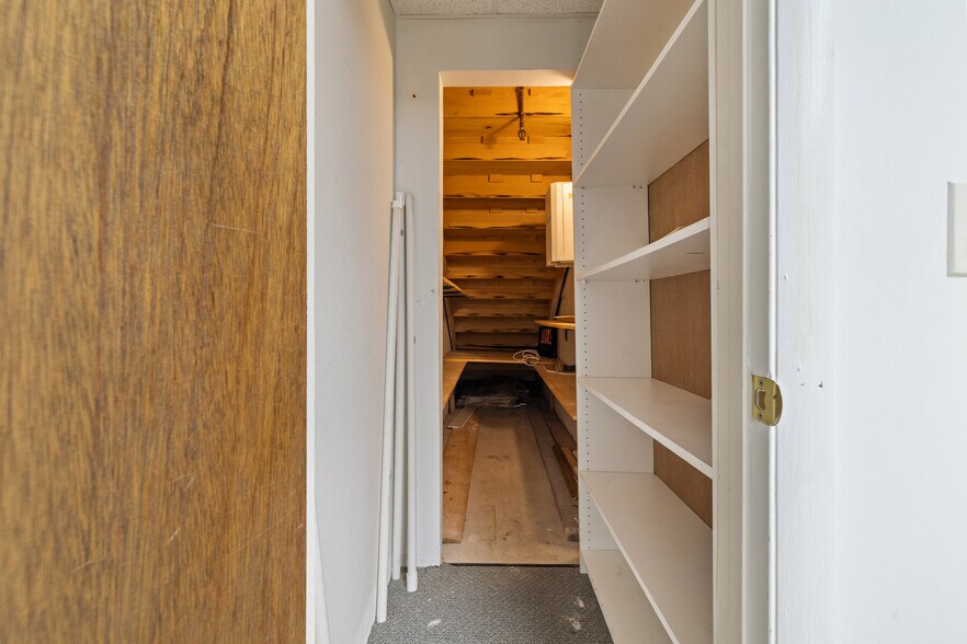 More Photos Of 5875-5881 Allentown Rd, Suitland Office For Sale