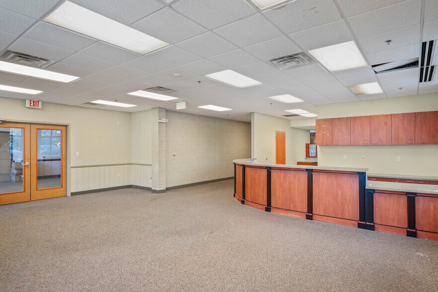 More Photos Of 46B Thomas Johnson Dr, Frederick Medical For Lease