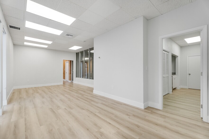 More Photos Of 117 Majorca Ave, Coral Gables Office For Sale