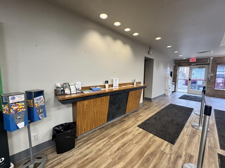 More Photos Of 506 Merchant St, Ambridge Bank For Sale