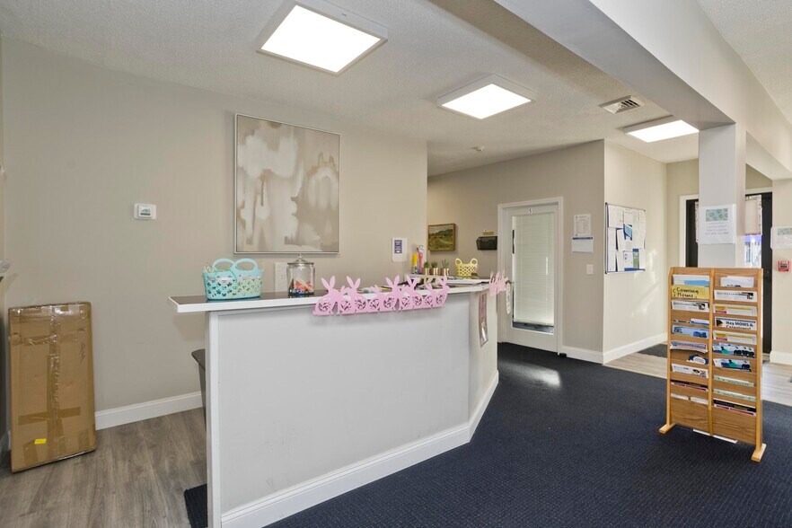 More Photos Of 16 Shaker Rd, East Longmeadow General Retail For Sale