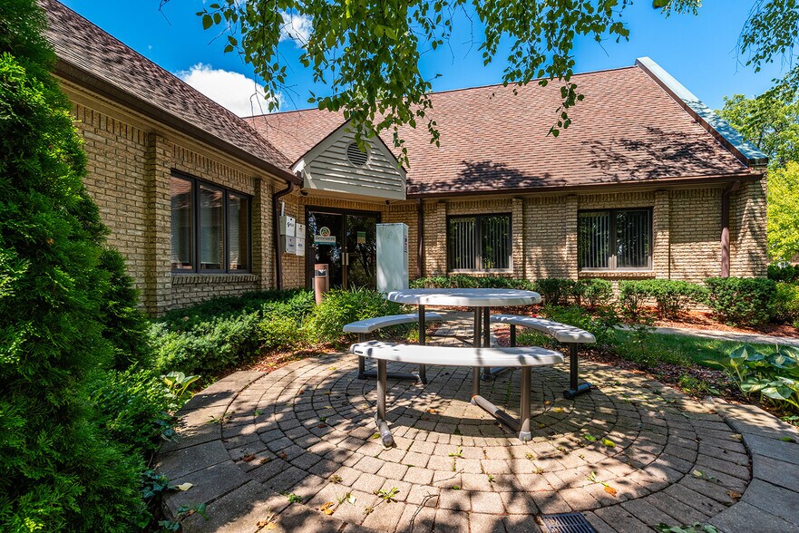 More Photos Of 1181 N Milford Rd, Milford Medical For Lease