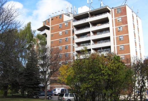 Primary Photo Of 420 Greenhill Ave, Hamilton Apartments For Sale