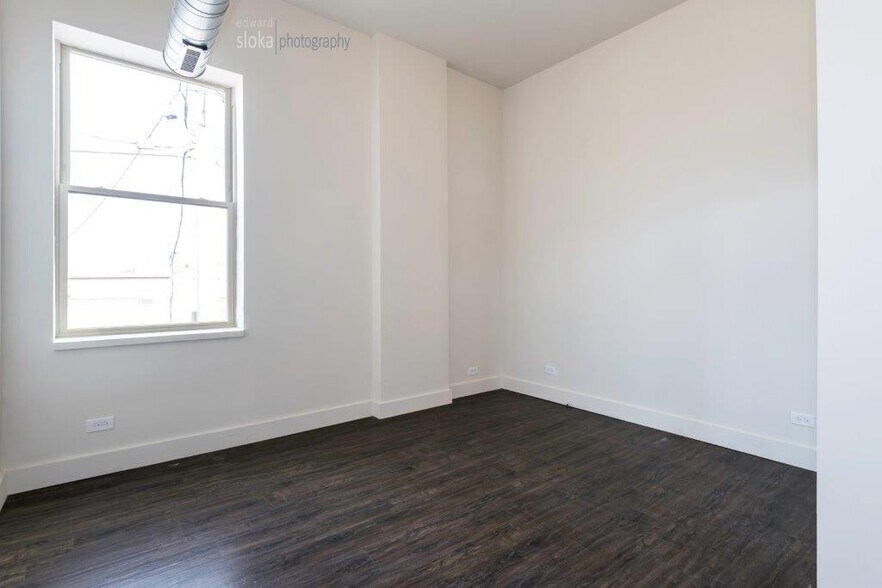 More Photos Of 95 Grant St, Crystal Lake Apartments For Sale