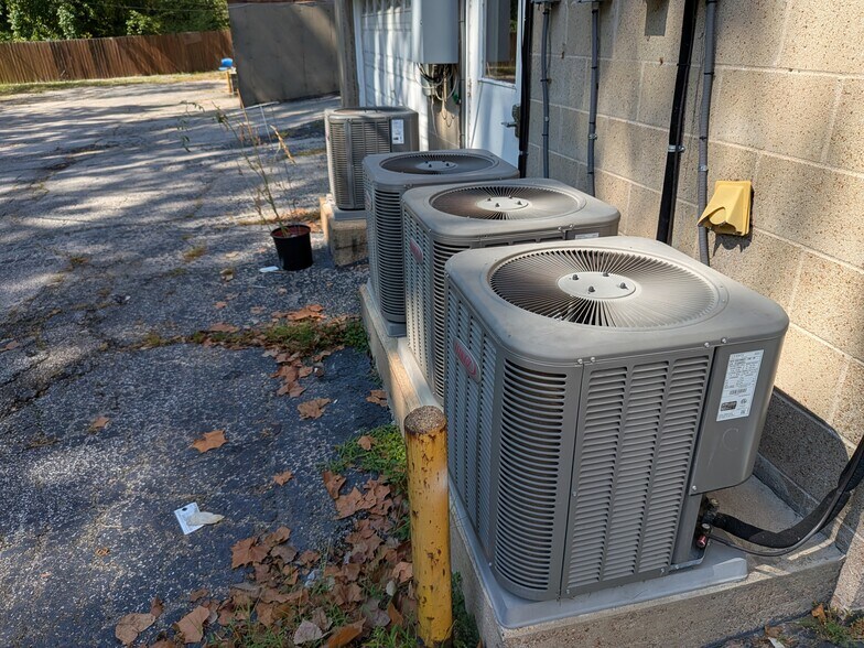 More Photos Of 9546 Hyde Park Dr, Affton Apartments For Sale