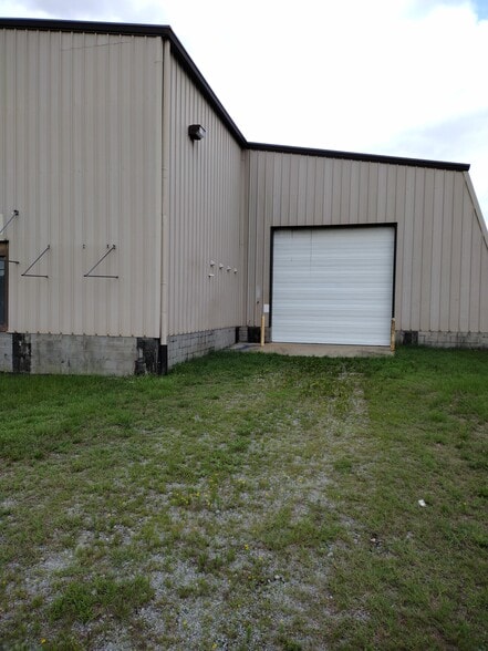 More Photos Of 202 Industrial Dr, Emporia Warehouse For Sale