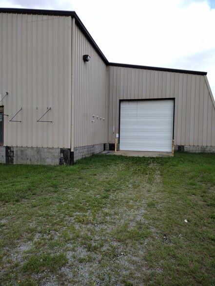 More Photos Of 202 Industrial Dr, Emporia Industrial For Sale