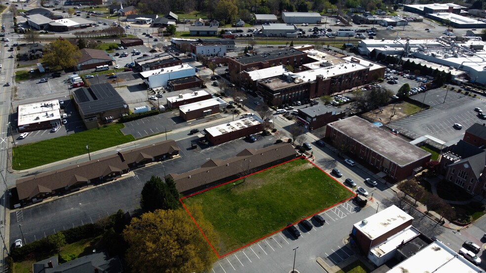 More Photos Of 133 N Main St, Kernersville Land For Sale