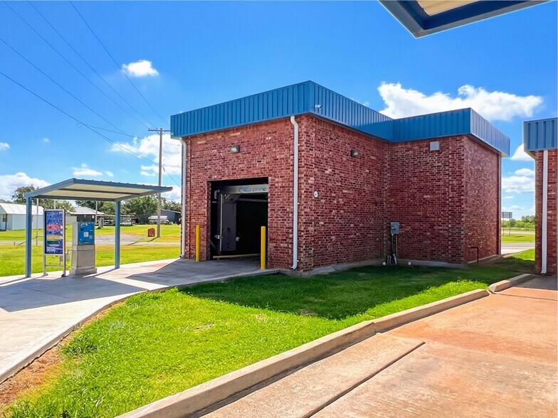 More Photos Of 509 1st St, Granite Carwash For Sale