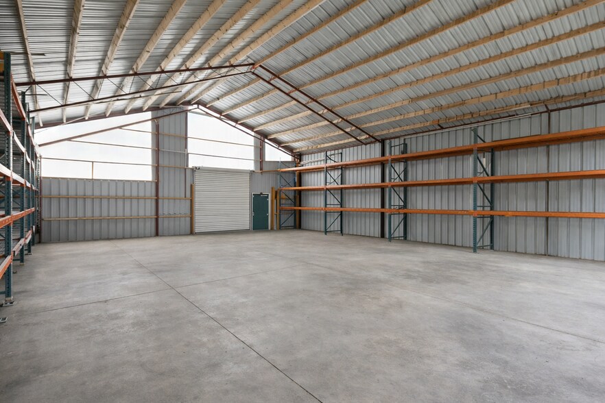 More Photos Of 413 E Iris Dr, Nashville Loft Creative Space For Sale