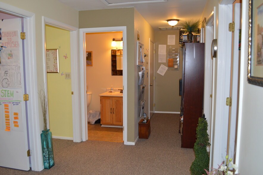 More Photos Of 85-89 Park Ave, Flemington Medical For Sale