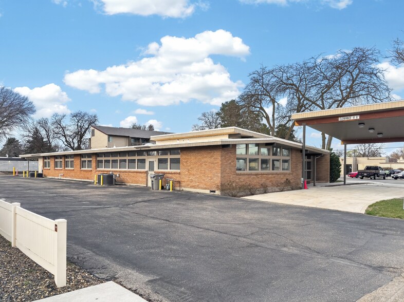 More Photos Of 222 E Elm St, Caldwell Medical For Lease