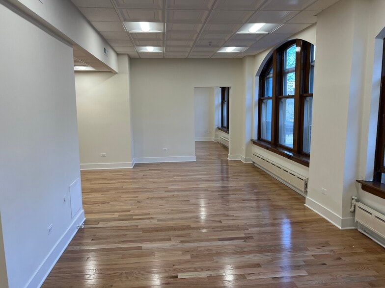 More Photos Of 636 Church St, Evanston Office Residential For Lease