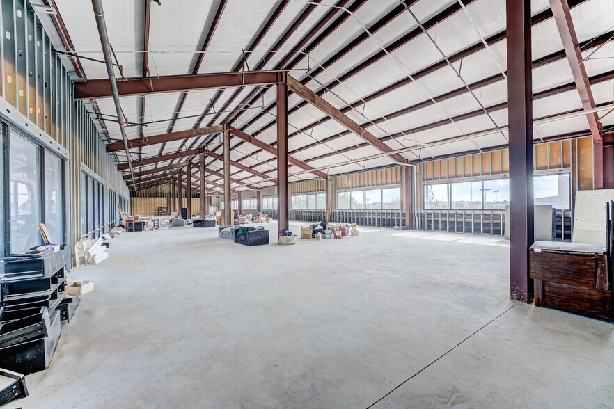 More Photos Of 324 Fm-1960 Rd, Houston General Retail For Sale