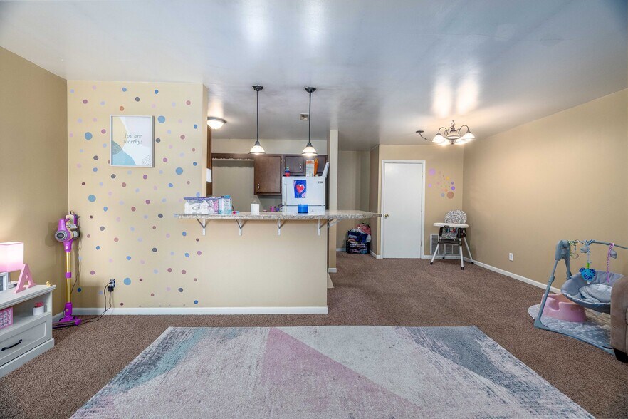 More Photos Of 3 E Division St, Remington Apartments For Sale