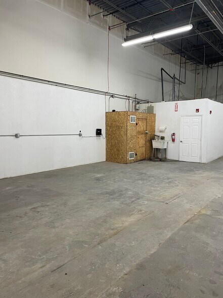 More Photos Of 7223 W 118th Pl, Broomfield Light Distribution For Lease