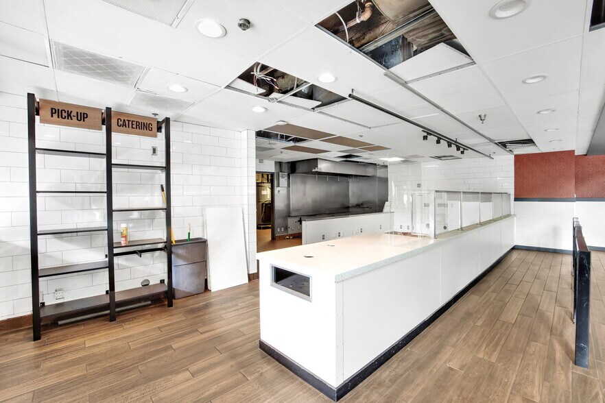 More Photos Of 701 W 7th St, Los Angeles Apartments For Lease