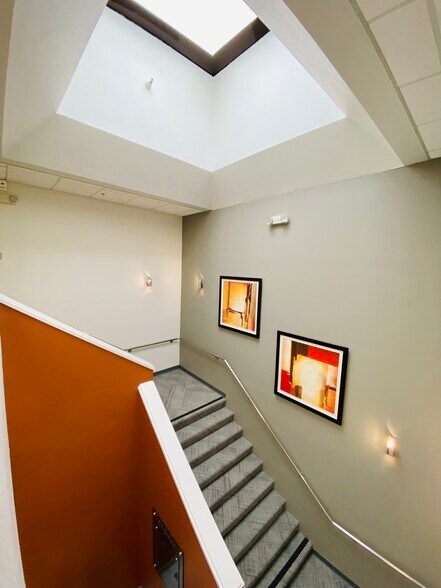 More Photos Of 910 Campisi Way, Campbell Loft Creative Space For Lease