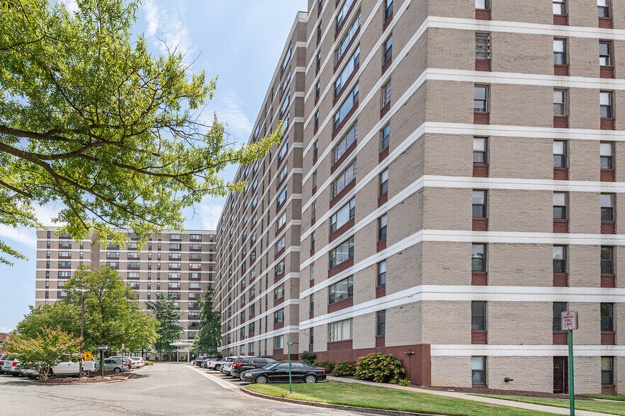 More Photos Of 4600 Duke St, Alexandria Apartments For Sale