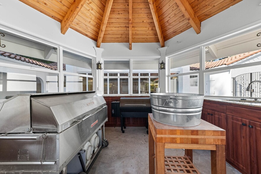 More Photos Of 6409 Rosedale St NW, Gig Harbor Apartments For Sale