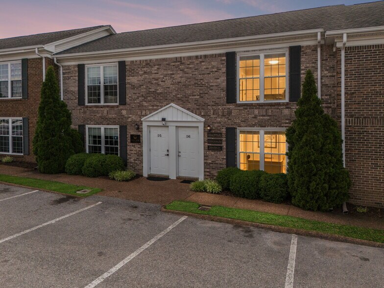 Primary Photo Of 109 Holiday Ct, Franklin Office For Sale