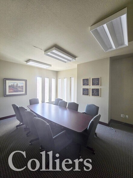More Photos Of 1715 Pole Line Rd E, Twin Falls Bank For Sale
