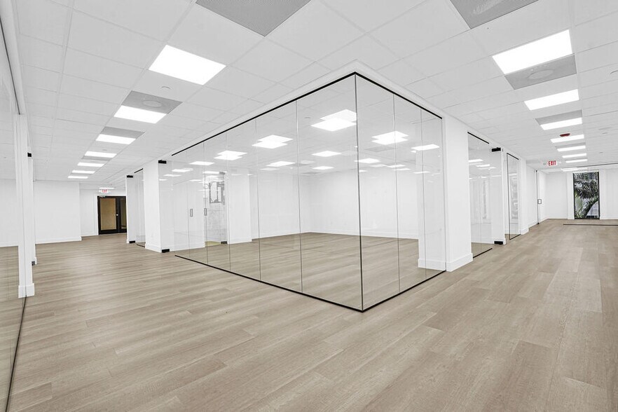 More Photos Of 1110 Brickell Ave, Miami Office For Sale