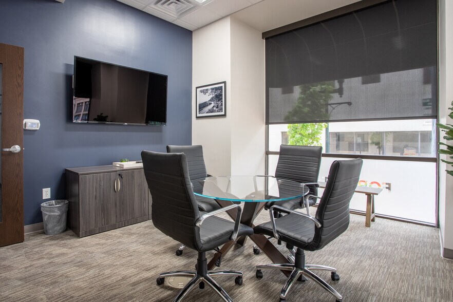 More Photos Of 125 S Elm St, Greensboro Office For Lease