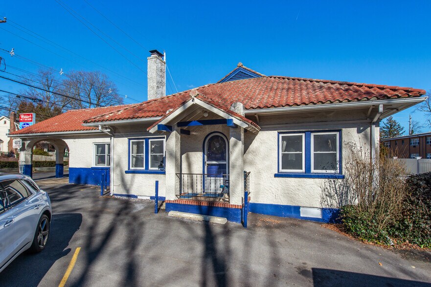 More Photos Of 209 S Maple Ave, Ridgewood Auto Repair For Sale