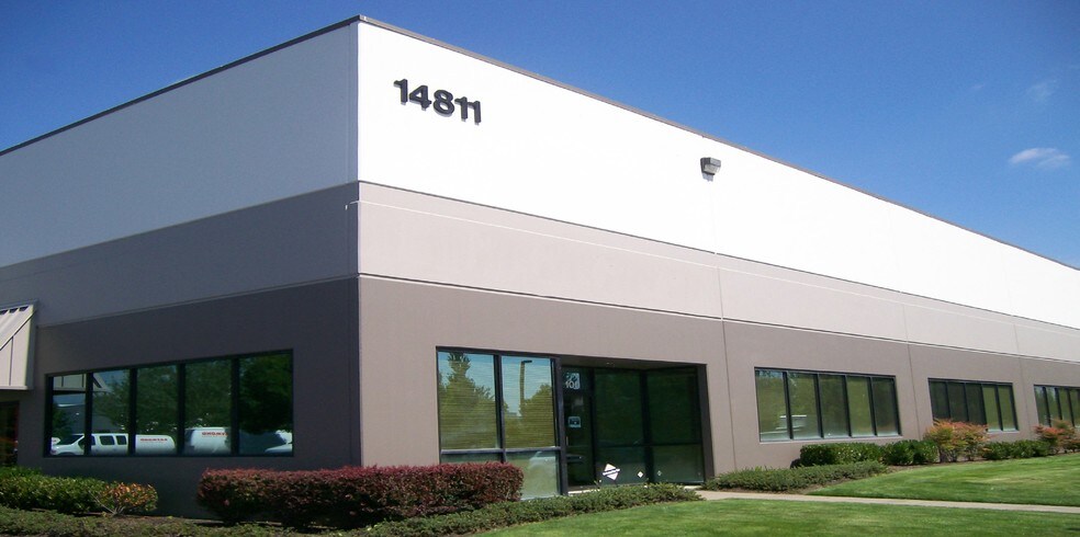 More Photos Of 14811 NE Airport Way, Portland Warehouse For Lease