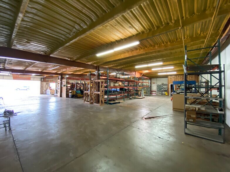 More Photos Of 1720 E 7th St, Odessa Industrial For Lease