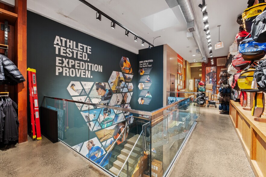 More Photos Of 1515 Walnut St, Philadelphia Storefront Retail Office For Lease