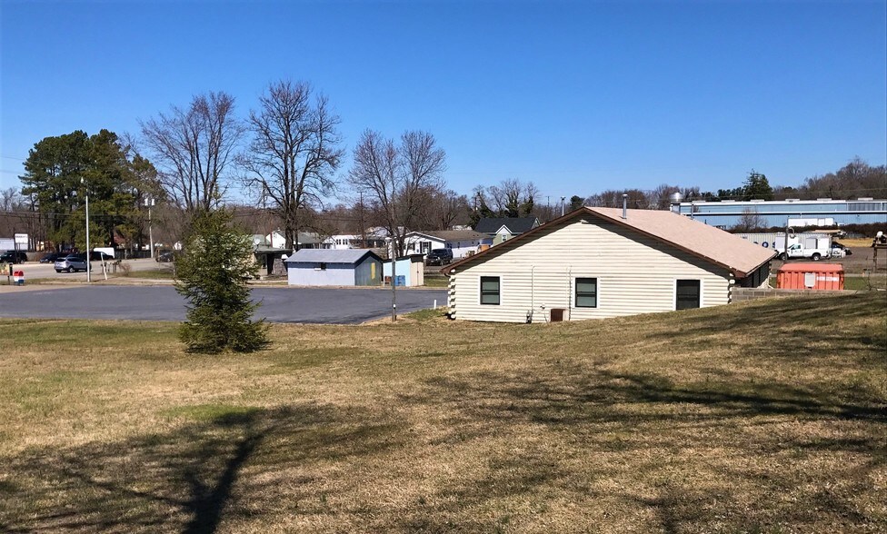 More Photos Of 13 E Side Hwy, Waynesboro Restaurant For Sale