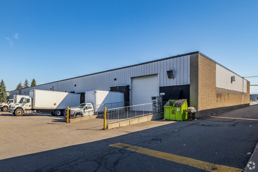 More Photos Of 3234-3246 Hawthorne Rd, Ottawa Warehouse For Lease