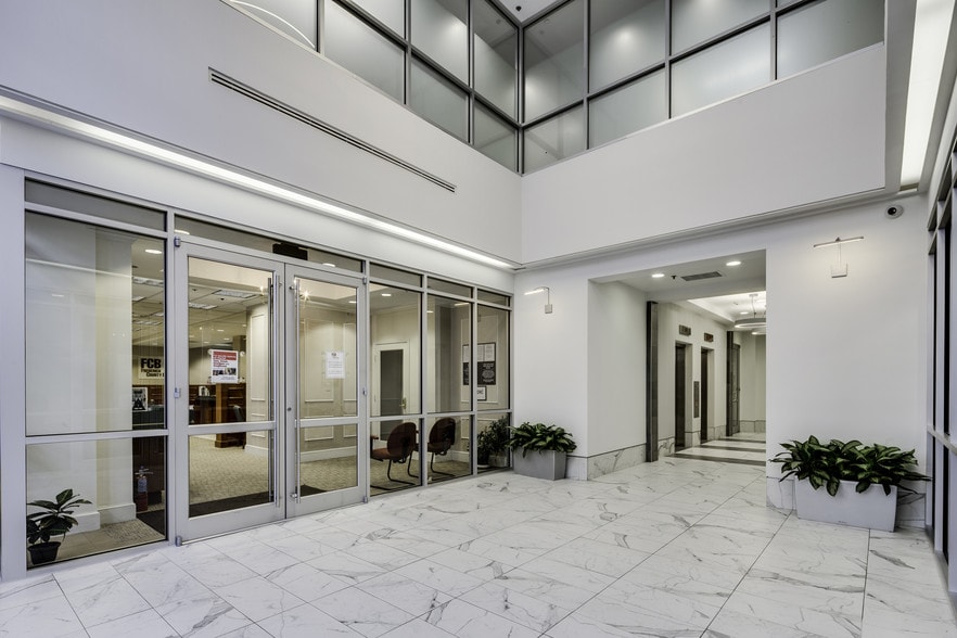 More Photos Of 30 W Patrick St, Frederick Office Residential For Lease