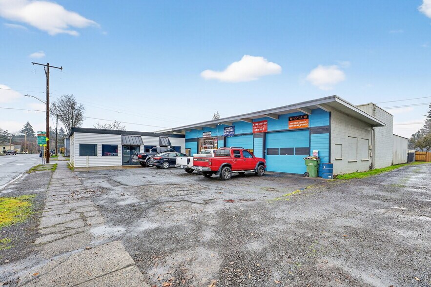 More Photos Of 814 E 2nd St, Newberg Office For Sale