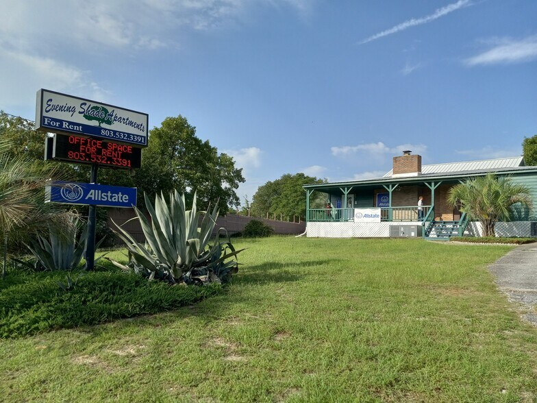 More Photos Of 2040 S Lake Dr, Lexington Light Distribution For Sale