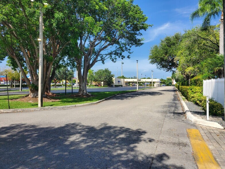 More Photos Of 1750 NE 8th St, Homestead Bank For Sale